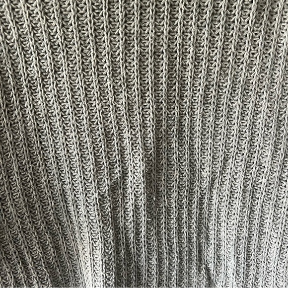 🛍️American Eagle Grey Knit Sweater Size Small - Picture 3 of 5
